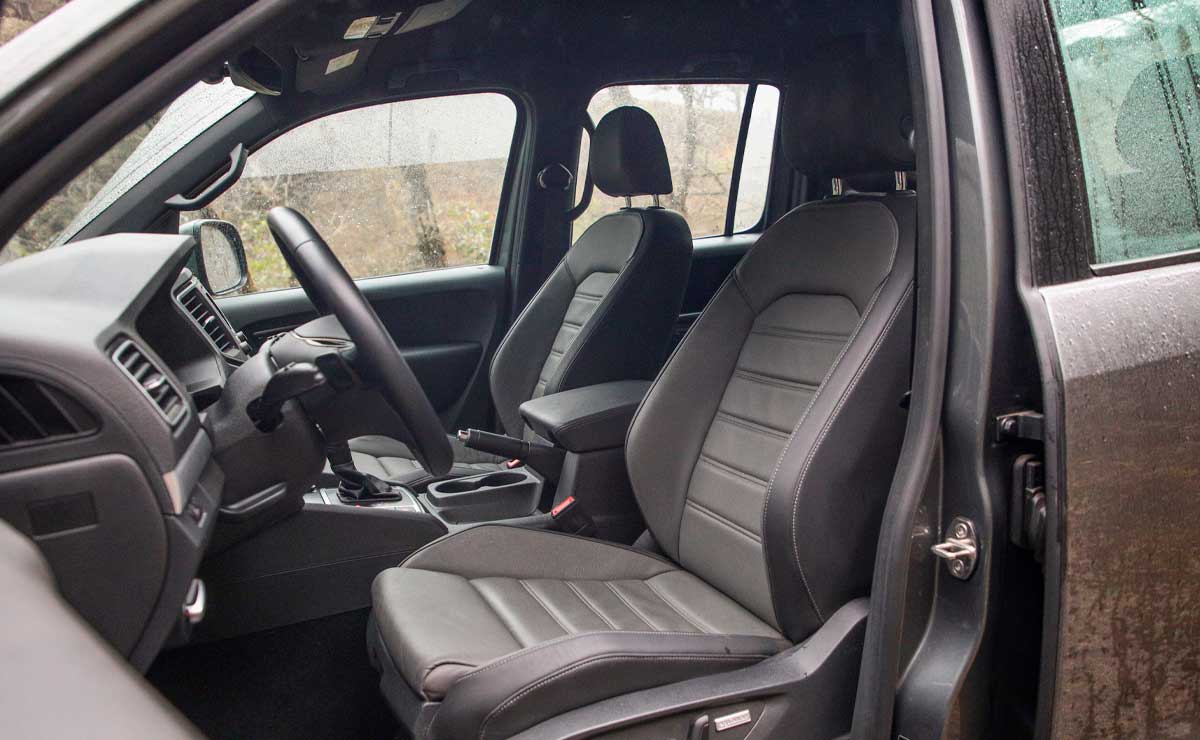 Volkswagen-Amarok-V6-Interior