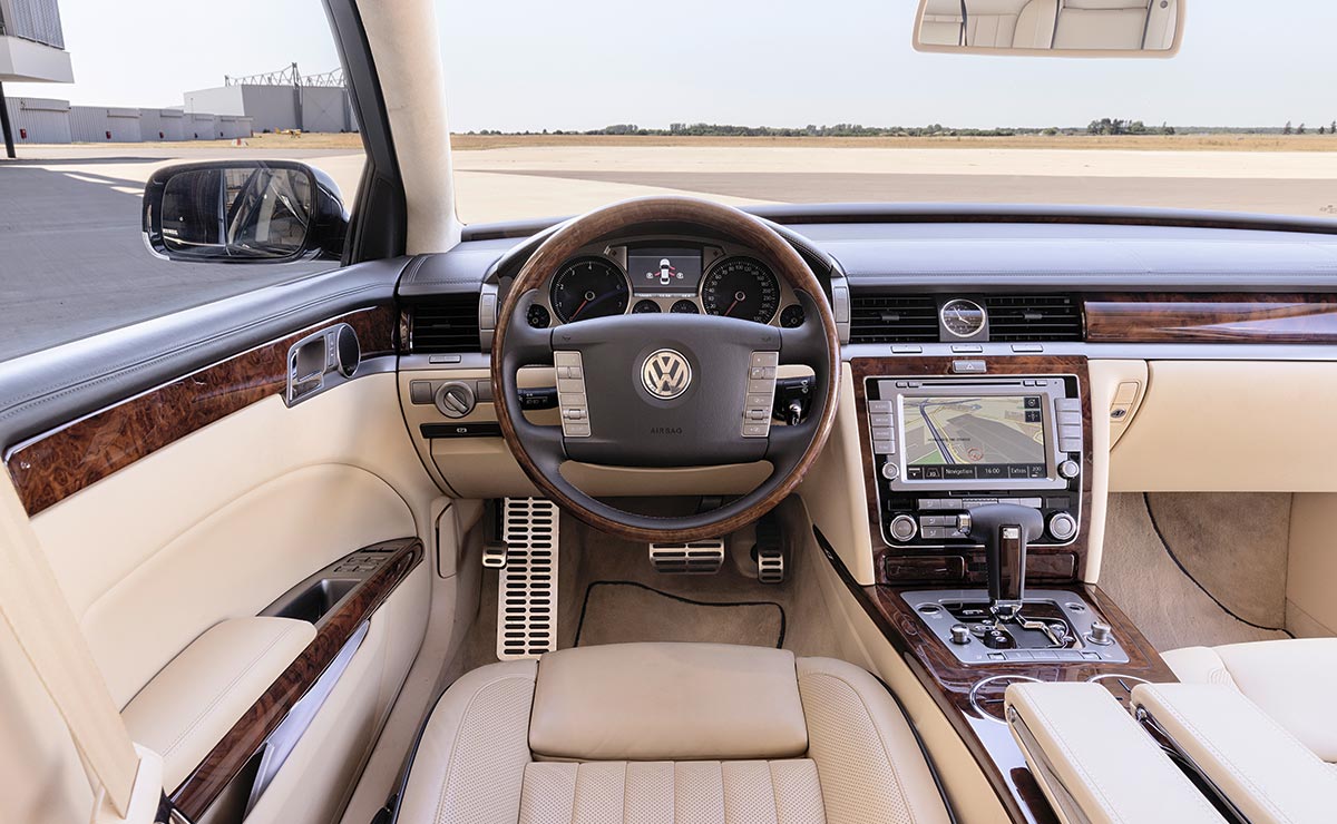 Volkswagen Phaeton interior
