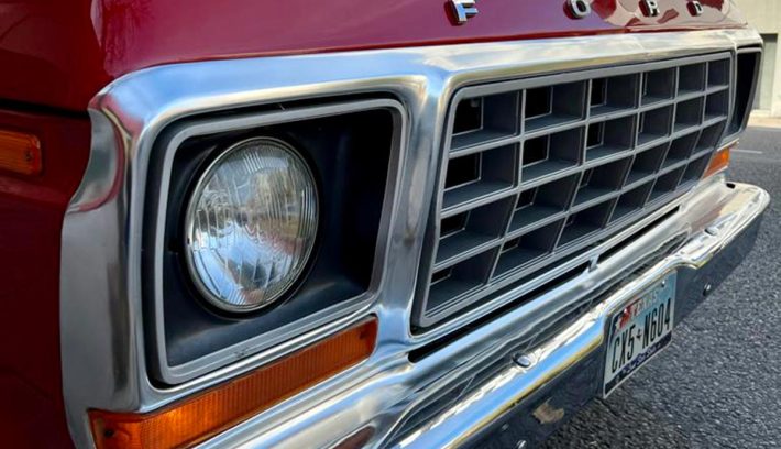 Ford F-100 deluxe parrilla