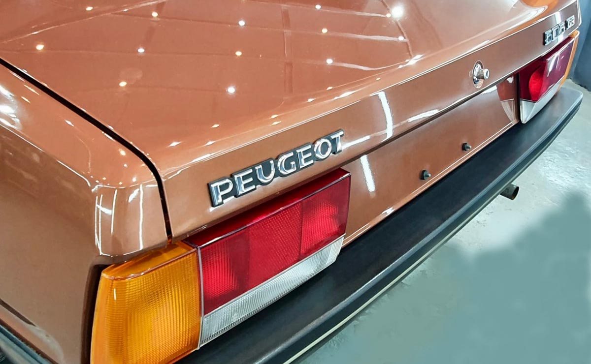 Peugeot 505 GR cola