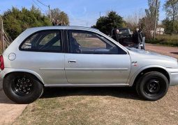 Chevrolet-Corsa-perfil