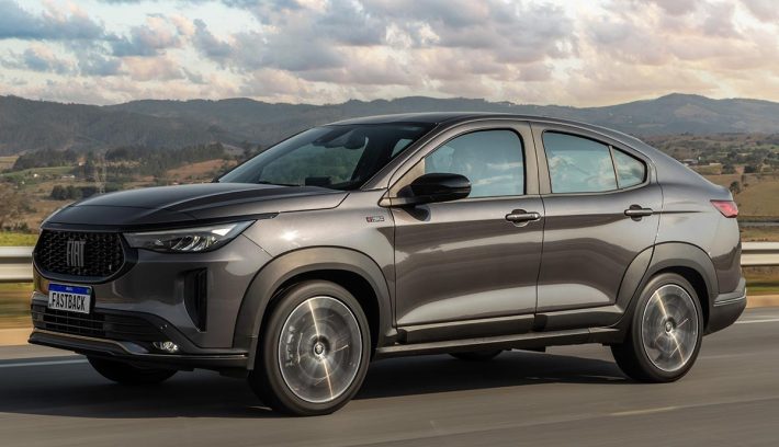 Fiat Fastback acción