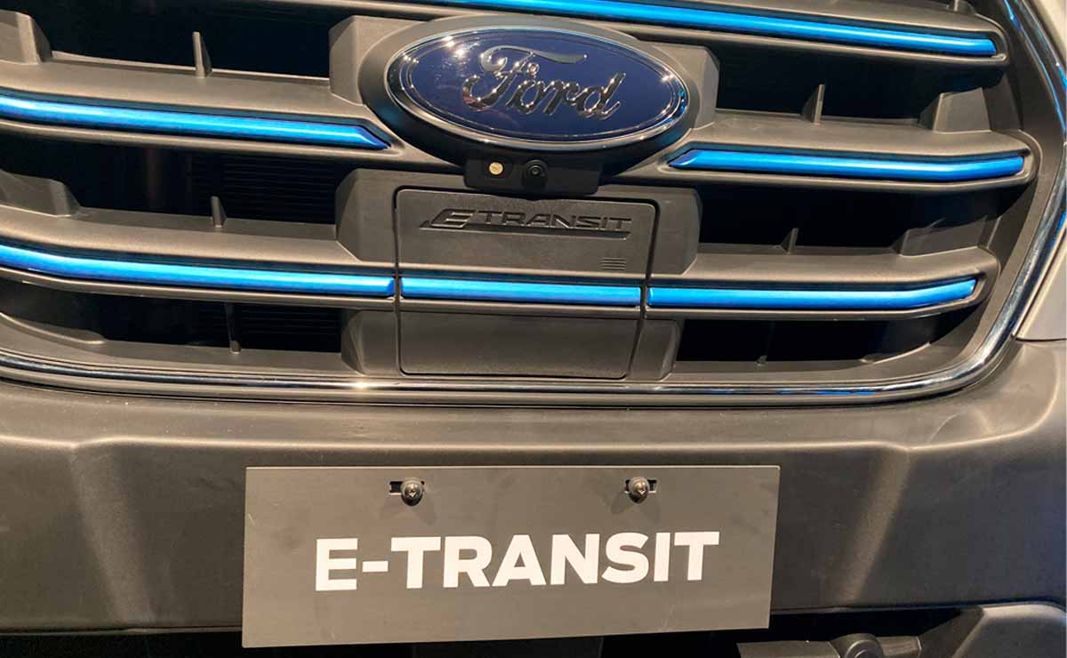 Ford-ETransit-Parrilla