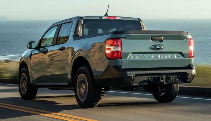 Ford Maverick Hybrid trasera