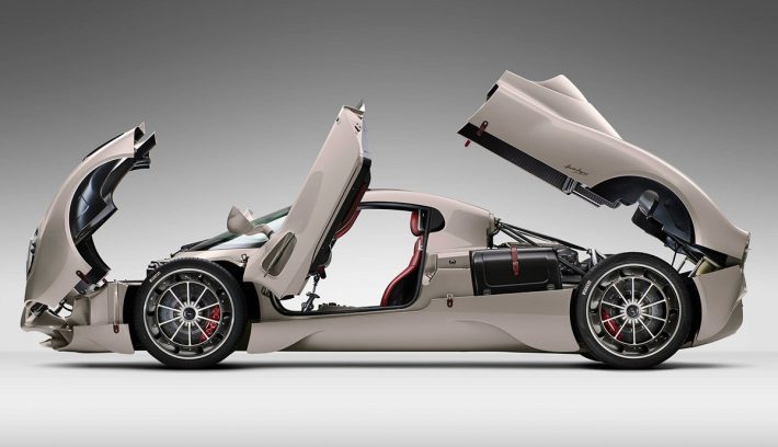 Pagani Utopia perfil