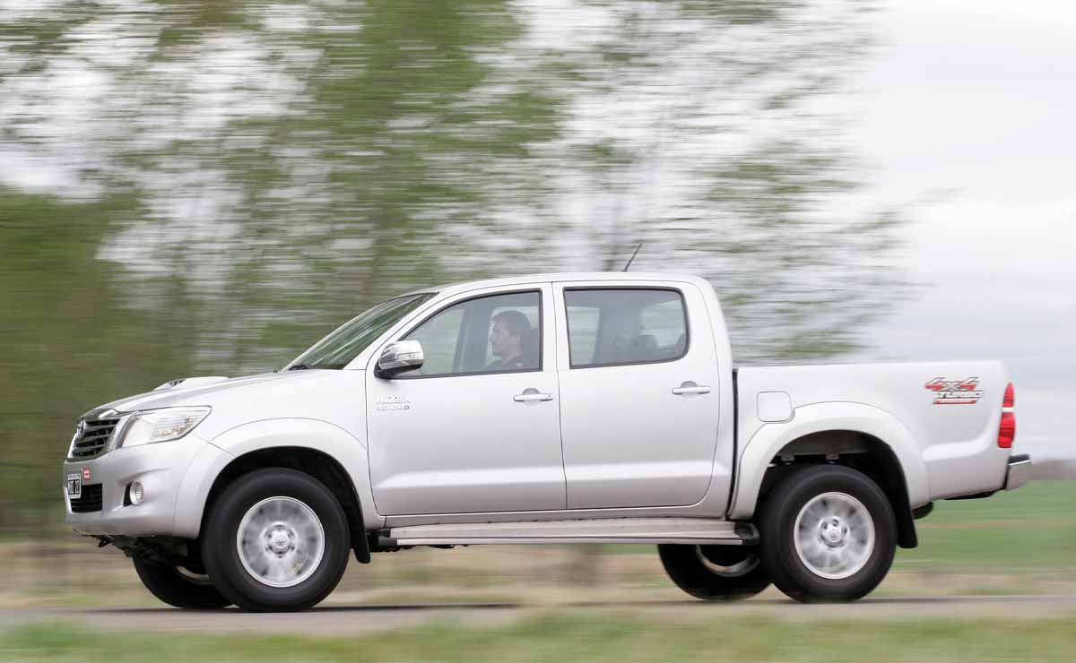 Toyota-Hilux-Pick-up-Lateral