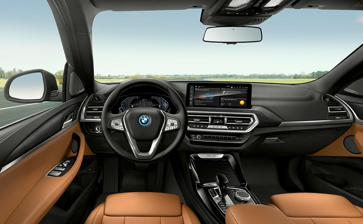 BMW X3 xDrive30e interior