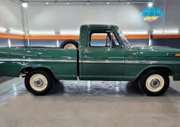 Ford F100 destacada