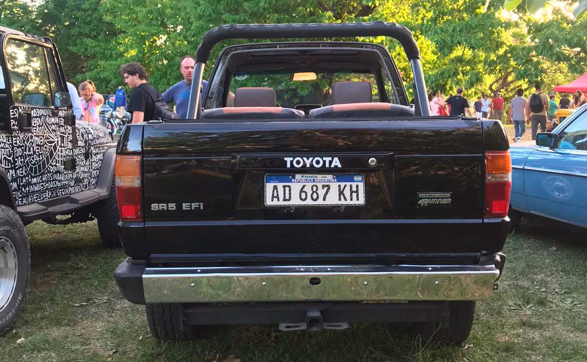 Toyota Hilux 4Runner cola