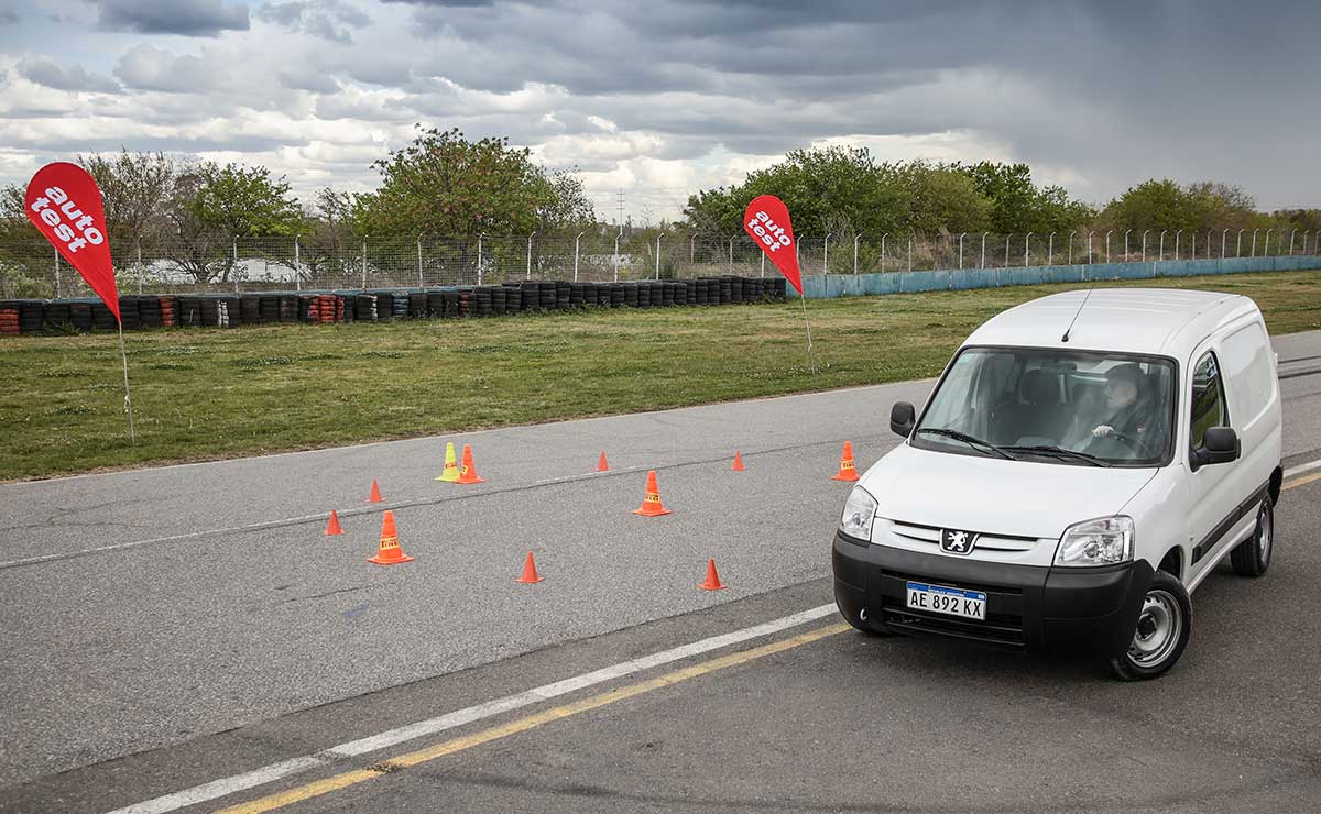 Peugeot Partner Master Test radio de giro