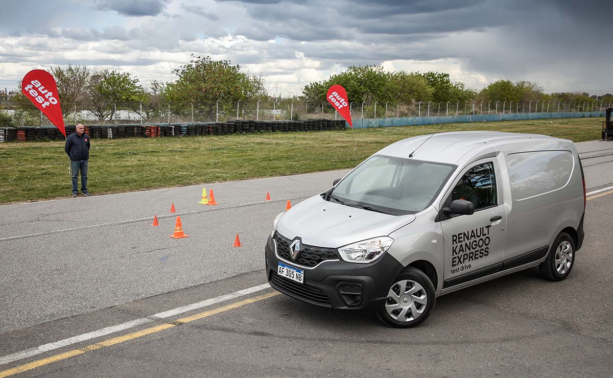 Renault-Kangoo-Master-Test-radio-de-giro