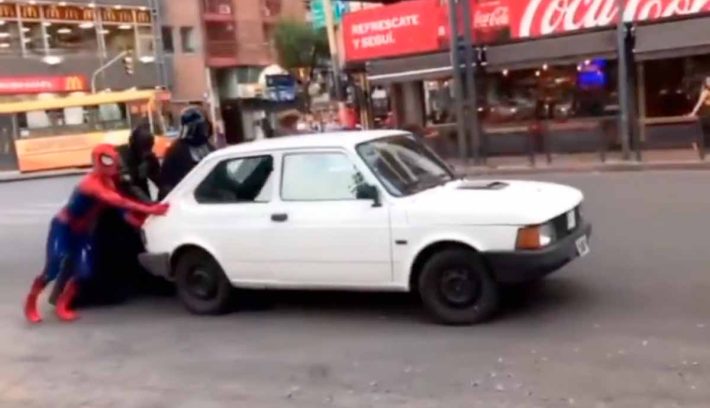 Spiderman Batman Salvan Auto