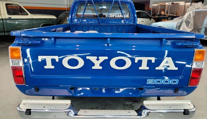 Toyota HIlux 2000 cola