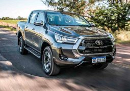 toyota hilux trompa 1