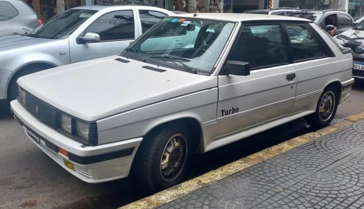 Renault 11 turbo frente