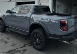 Ford Ranger Raptor trasera