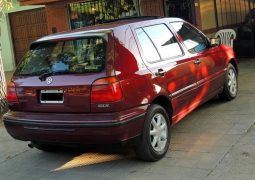 Volkswagen Golf trasera