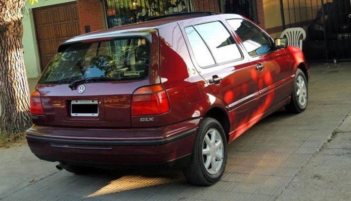 Volkswagen Golf trasera