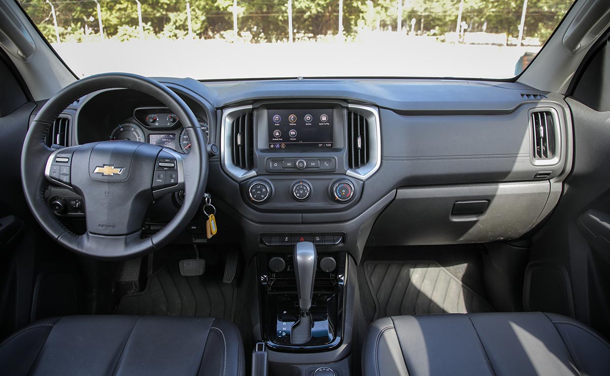 Chevrolet S10 Master Test interior