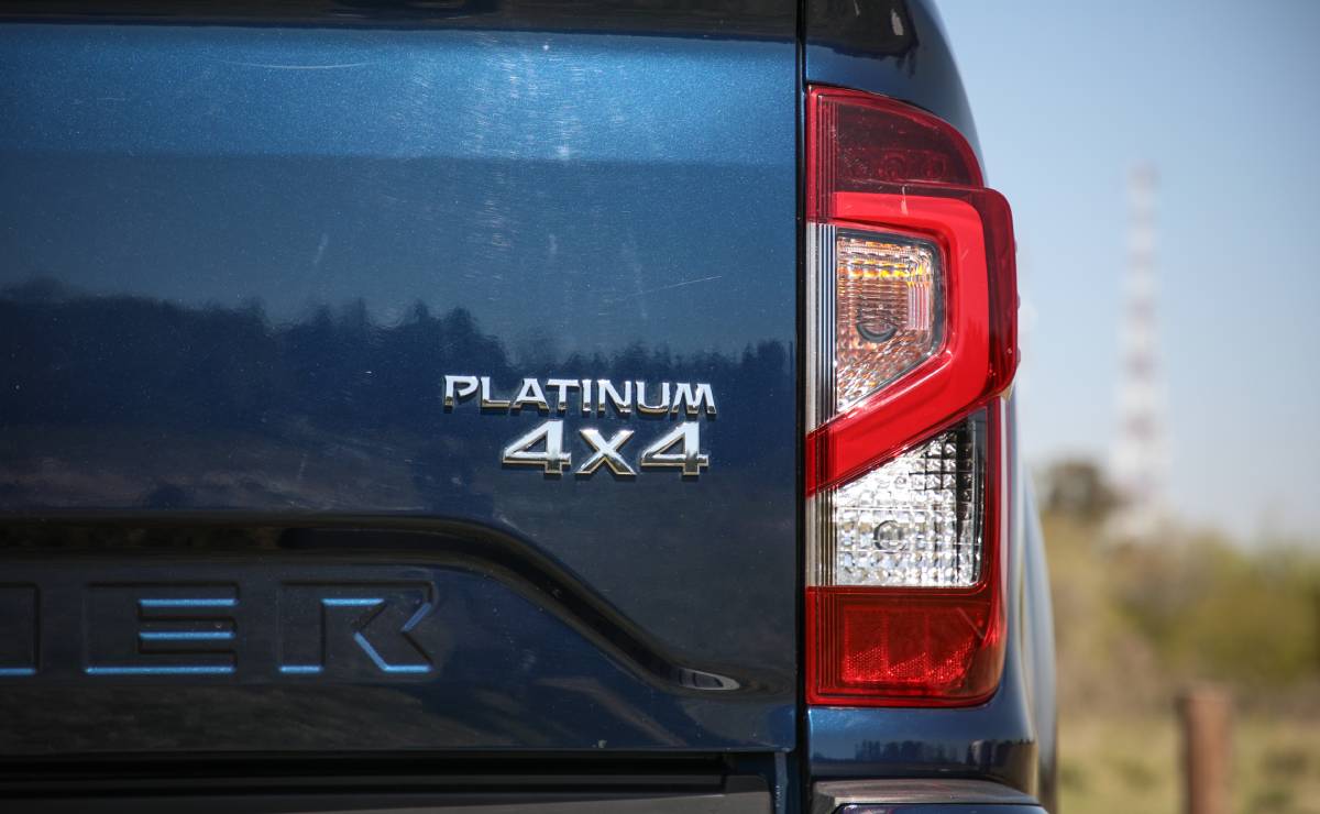 Nissan Frontier Platinum (3)