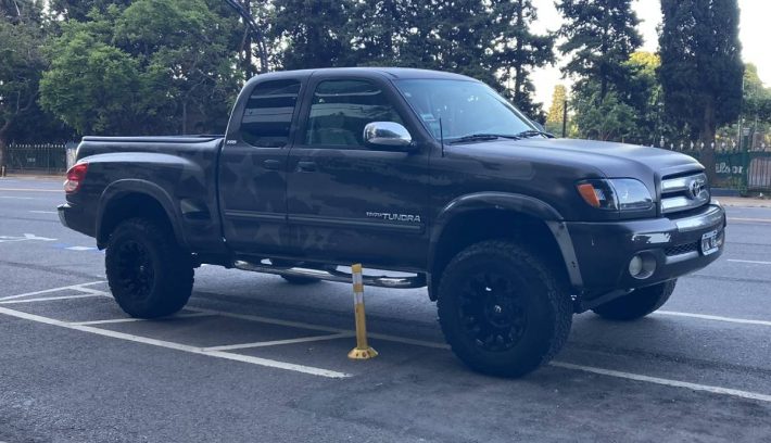 Toyota Tundra (2)