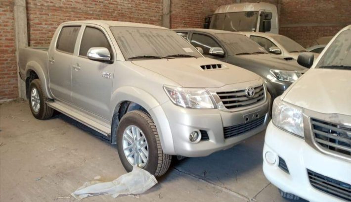 10 Toyota Hilux sin rodar 4