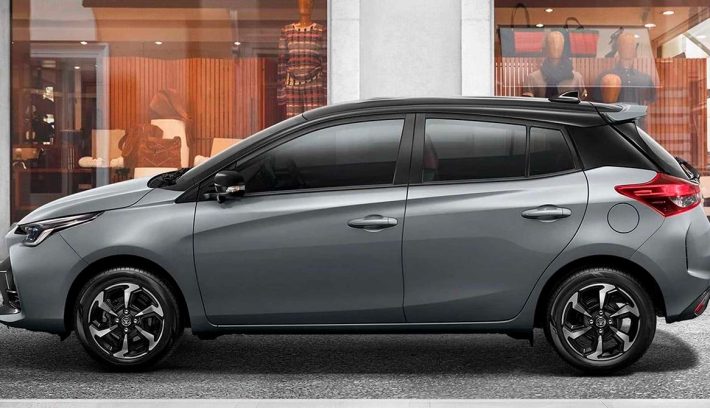 Toyota Yaris 2023 perfil