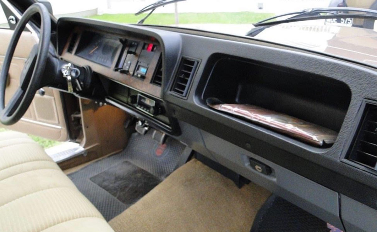 Ford Falcon Deluxe interior