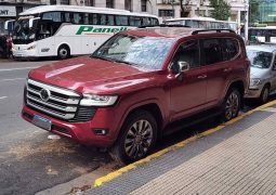 Toyota Land Cruiser 300
