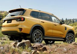Ford Everest Wildtrak trasera