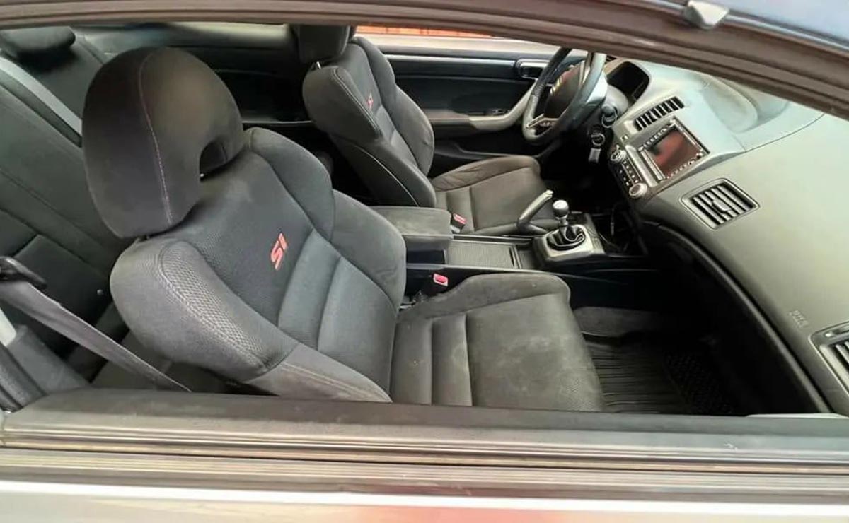 Honda Civic Si coupé asientos