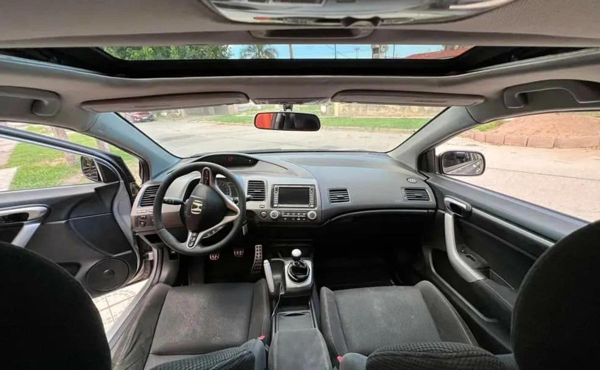 Interior del cupé Honda Civic Si