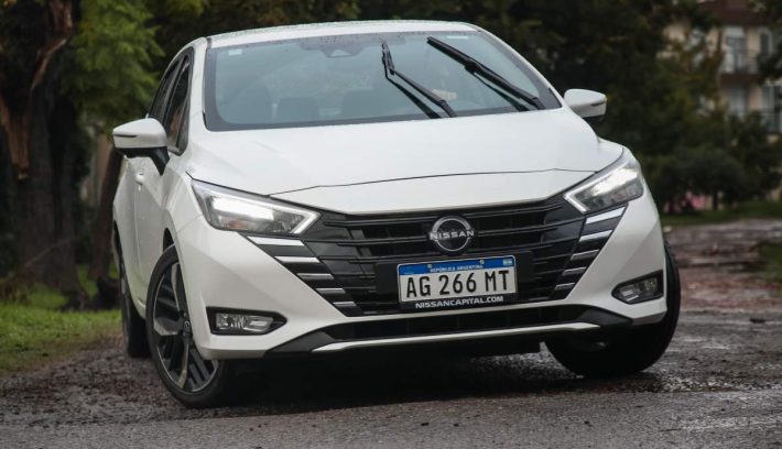 Nissan Versa (3)