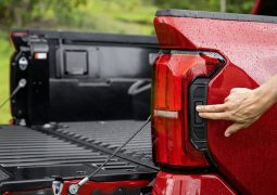 Toyota Tacoma 2024 caja