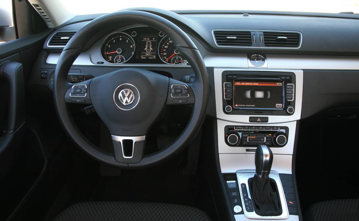 Volkswagen Passat (2)