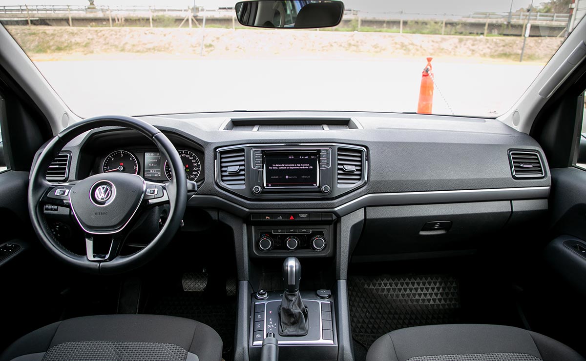 Volkswagen Amarok V6 comfortline interior