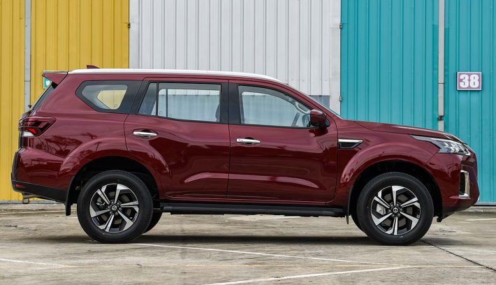 Nissan Terra perfil