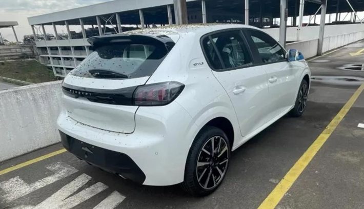 Peugeot 208 turbo