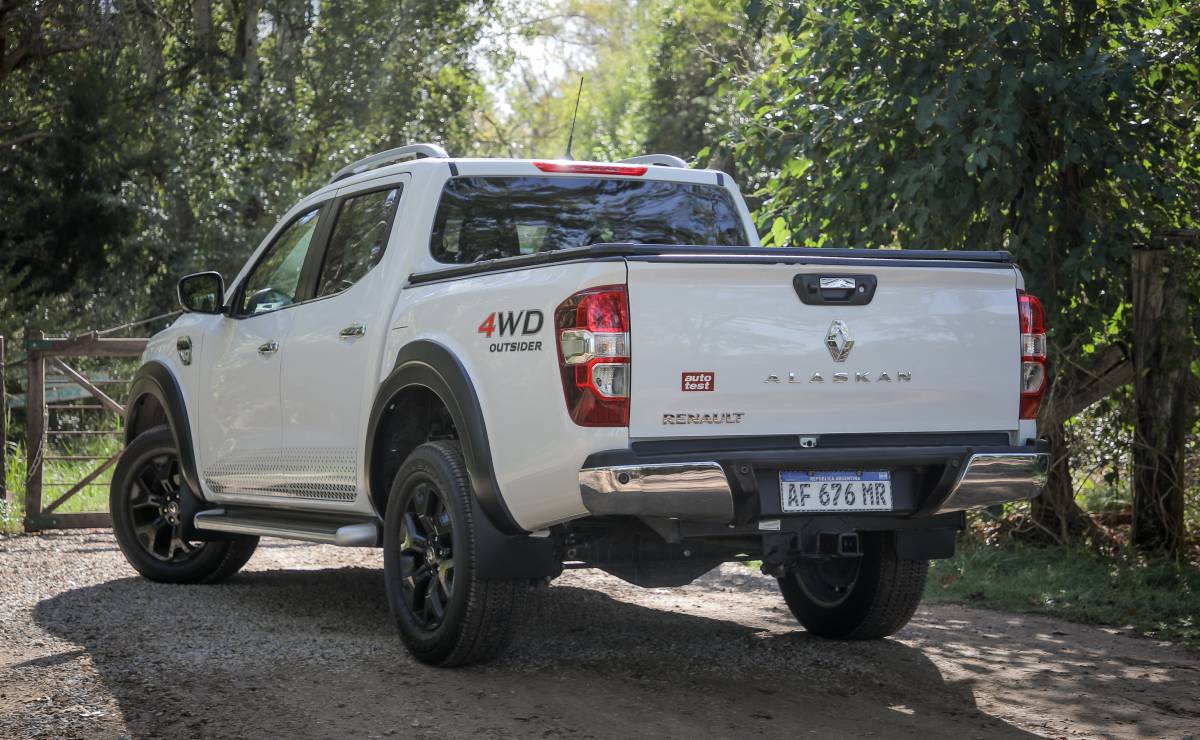 Renault Alaskan Outsider 9