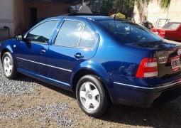 Volkswagen Bora 2004 trasera