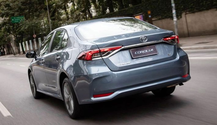 TOYOTA COROLLA 1