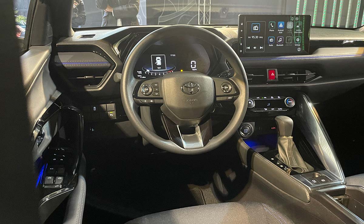 Toyota Yaris Cross interior 1 1