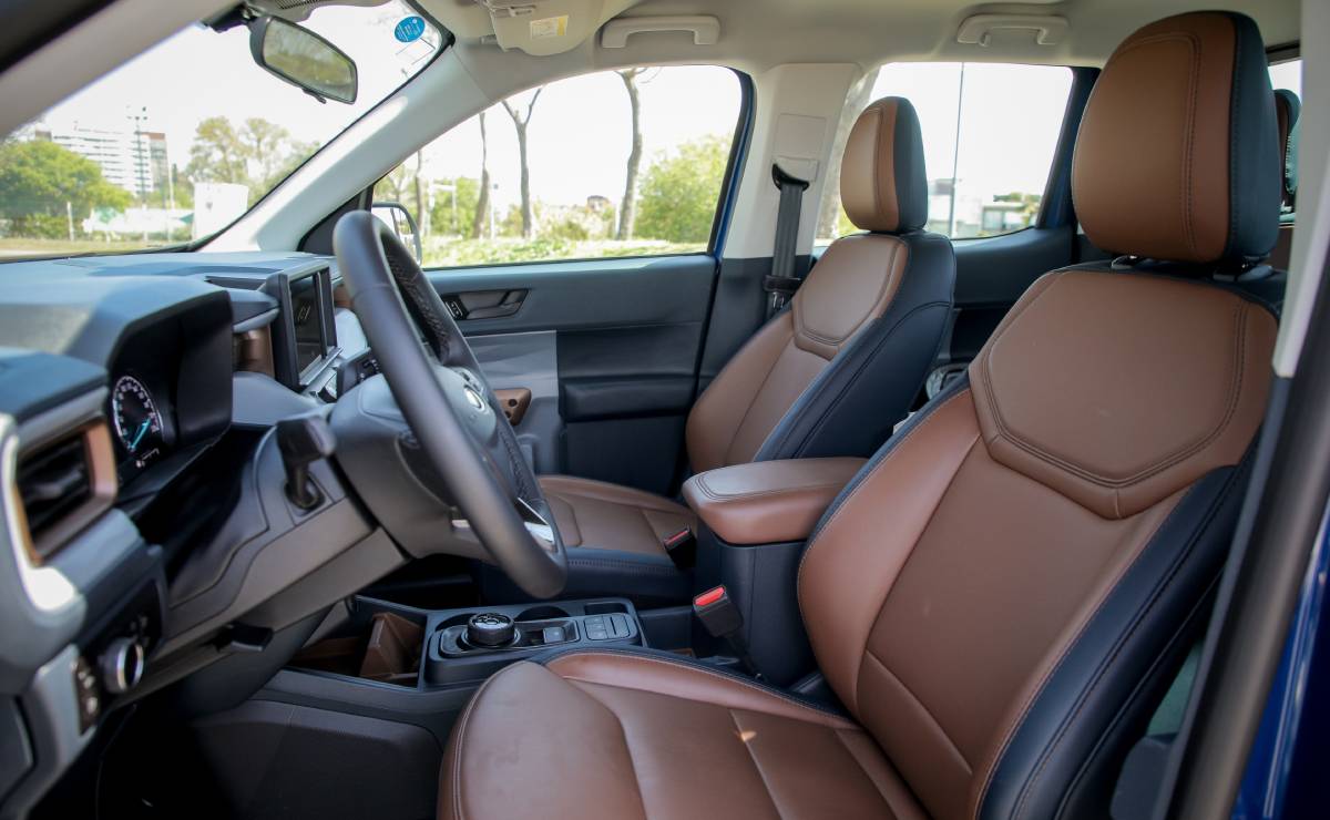 Ford Maverick Hibrida Interior 1