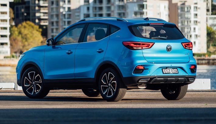 MG ZS trasera