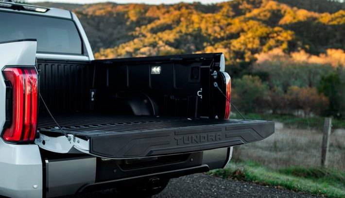 Toyota Tundra Capstone caja