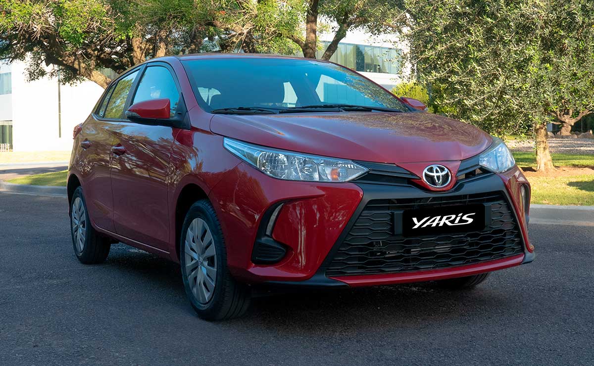 Toyota Yaris XS CVT frente