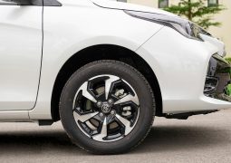 Toyota Yaris sedan llanta