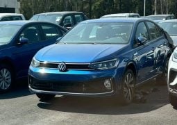 Volkswagen Virtus frente