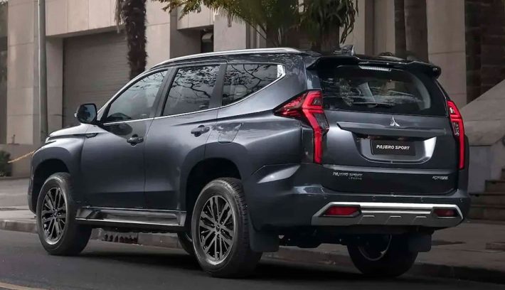 Mitsubishi Pajero Sport Legend 2024 trasera