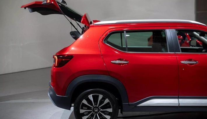 Nuevo Honda WR V perfil